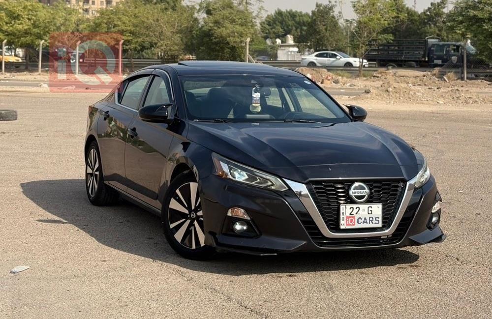 نيسان ألتيما